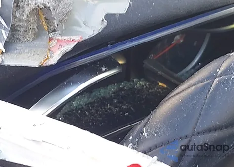 2017 Mercedes-Benz C 300 из США, поврежденный, VIN 55SWF4JB9HU206204